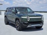 2023 Rivian R1S - Preview 3