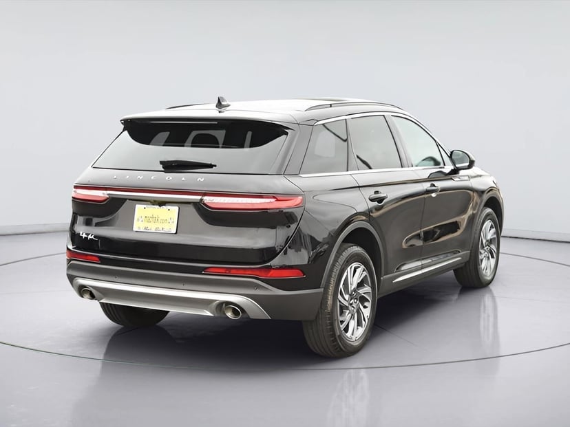 2026 Lincoln Corsair - Image 2