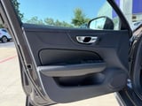 2025 Volvo V60 Cross Country - Preview 9
