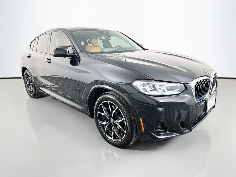 2022 BMW X4 M40i 4D Sport Utility Black - Image 2