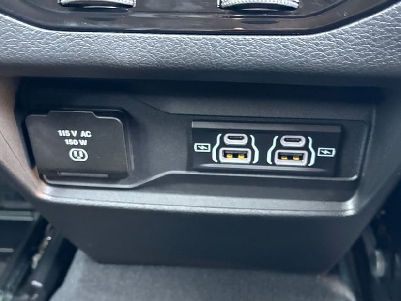 2026 Jeep Grand Cherokee - Image 2