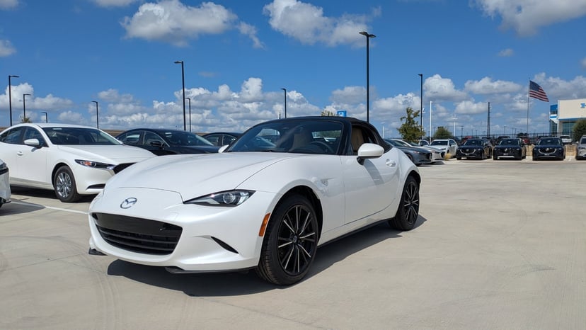 2026 Mazda MX-5 - Image 1