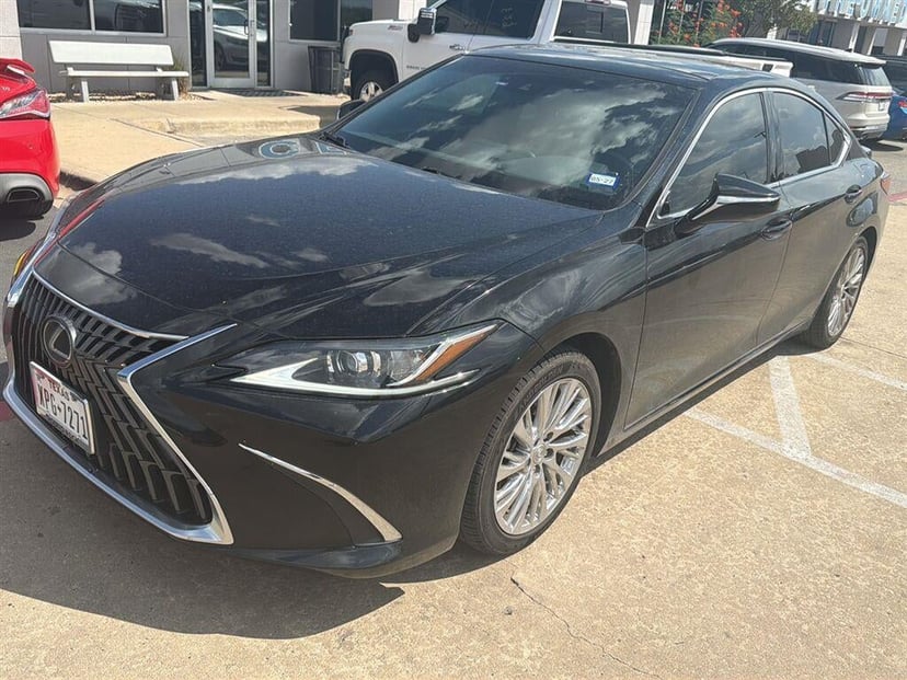 2022 Lexus Es - Image 1