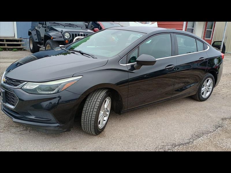 2017 Chevrolet Cruze - Image 1
