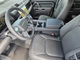 2026 Land Rover Defender - Preview 12