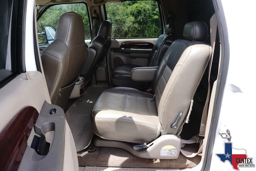 2003 Ford Excursion Eddie Bauer - Image 3