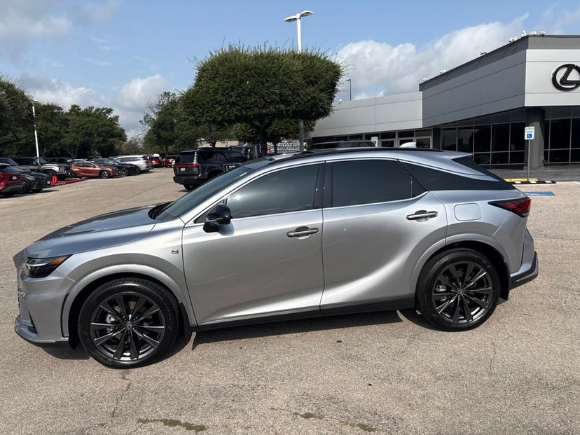 2026 Lexus RX - Image 2