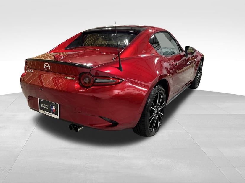 2025 Mazda MX-5 - Image 3