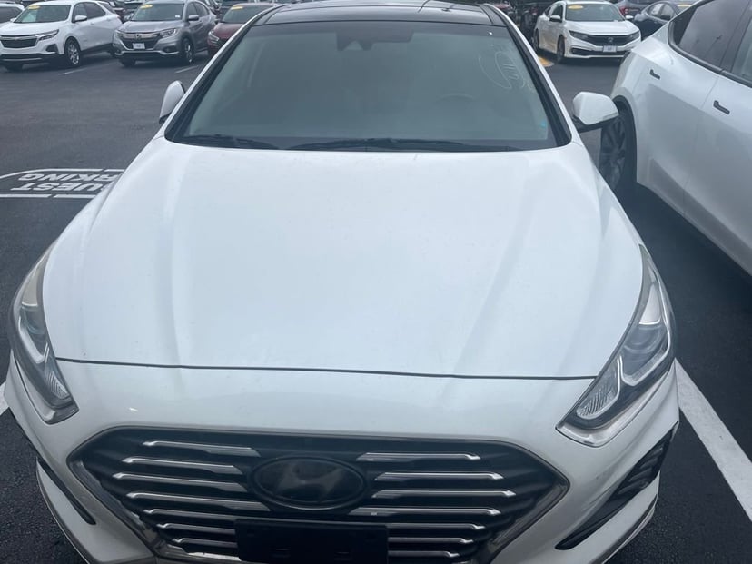 2019 Hyundai Sonata Hybrid Limited 4D Sedan White - Image 1