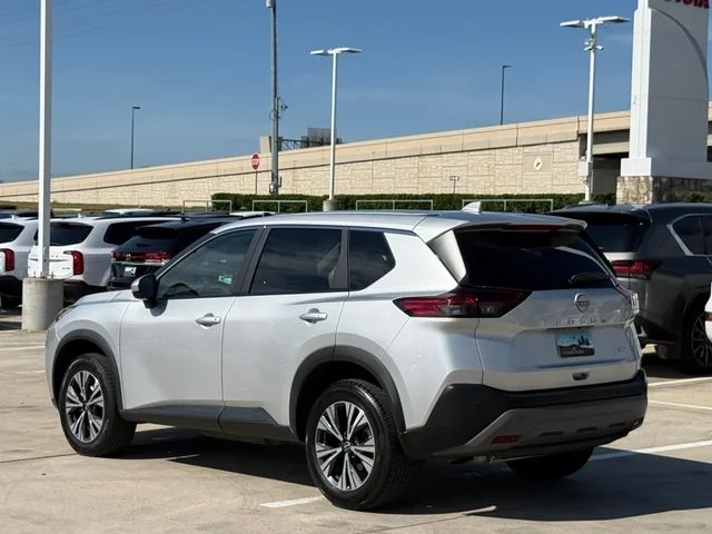 2023 Nissan Rogue - Image 3