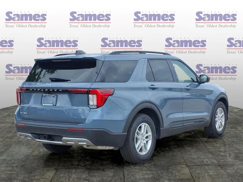2026 Ford Explorer - Image 3