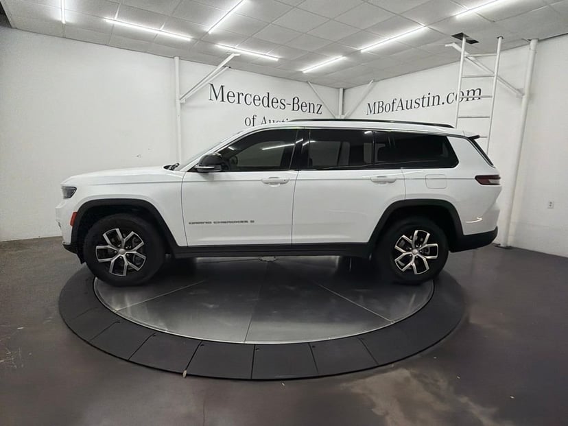 2024 Jeep Grand Cherokee L - Image 1
