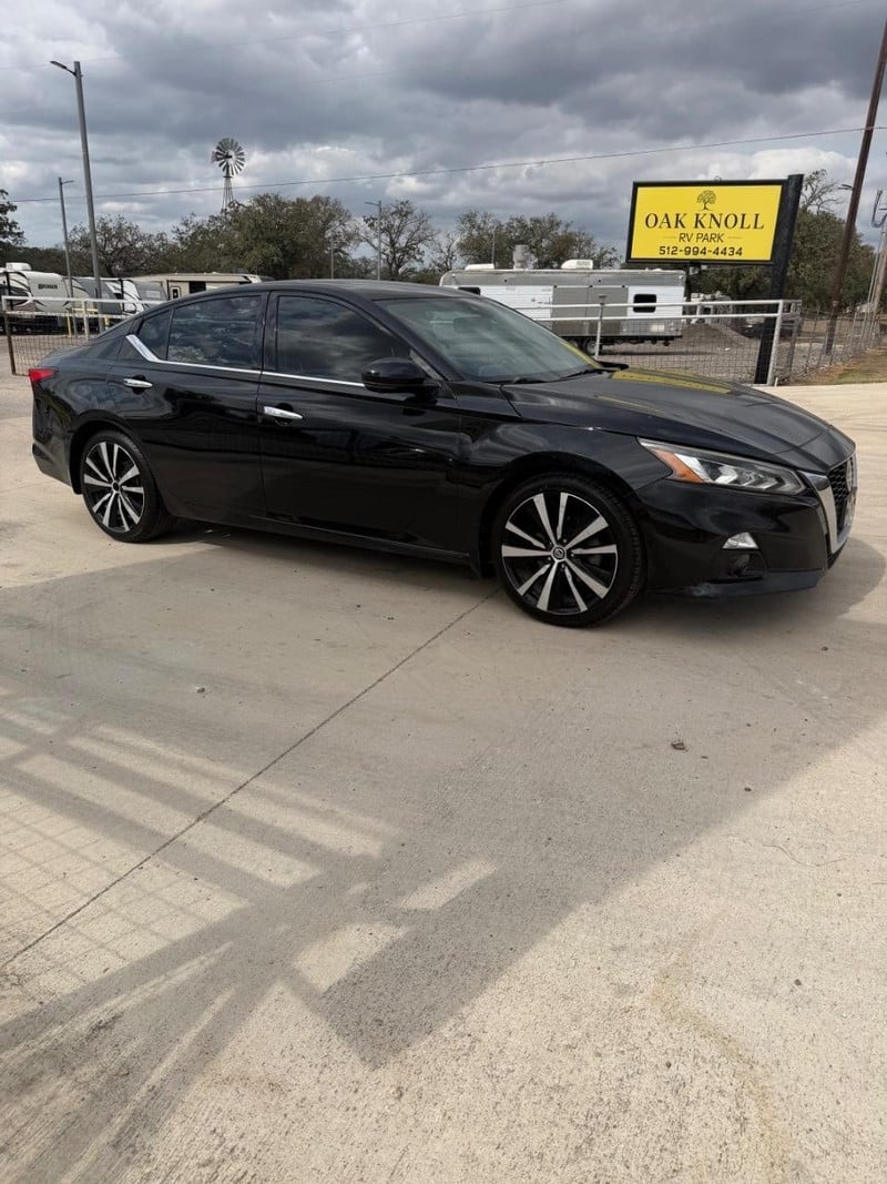 2020 Nissan Altima - Image 1