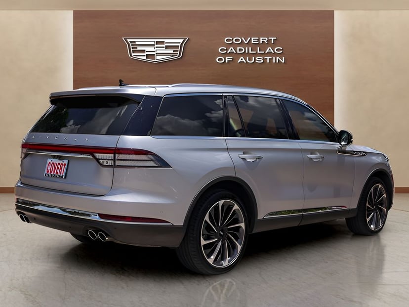 2023 Lincoln Aviator - Image 2