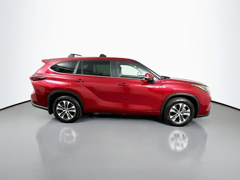 2025 Toyota Highlander - Image 1