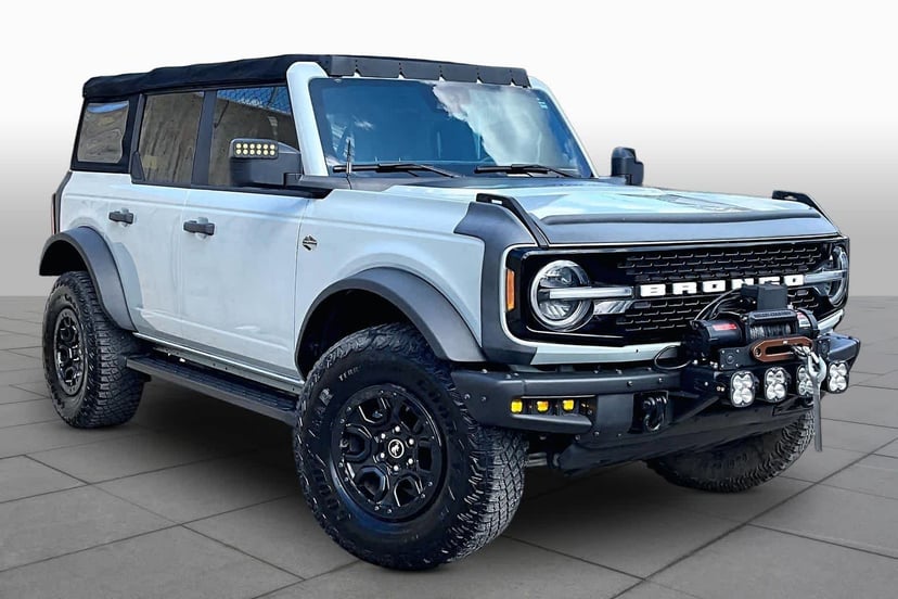 2022 Ford Bronco - Image 1