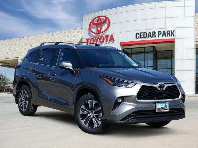 2026 Toyota Highlander - Image 1
