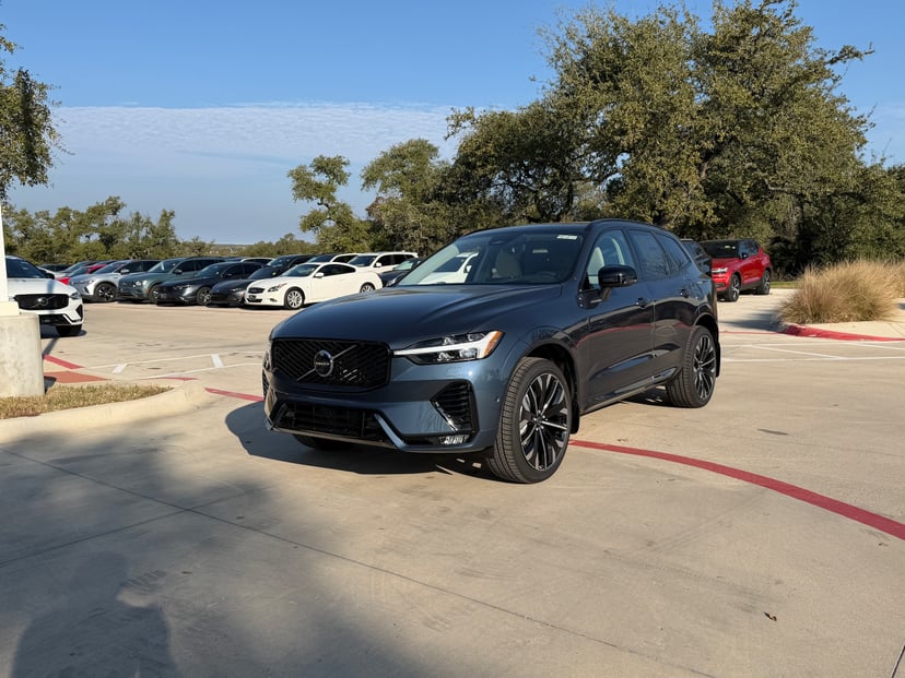 2026 Volvo XC60 - Image 1