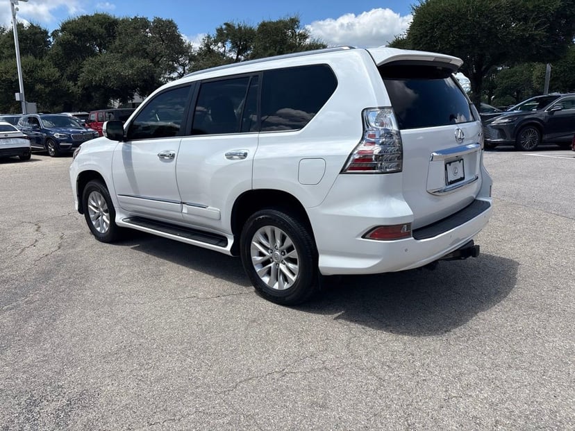 2016 Lexus GX - Image 3