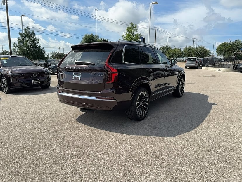 2026 Volvo XC90 - Image 3