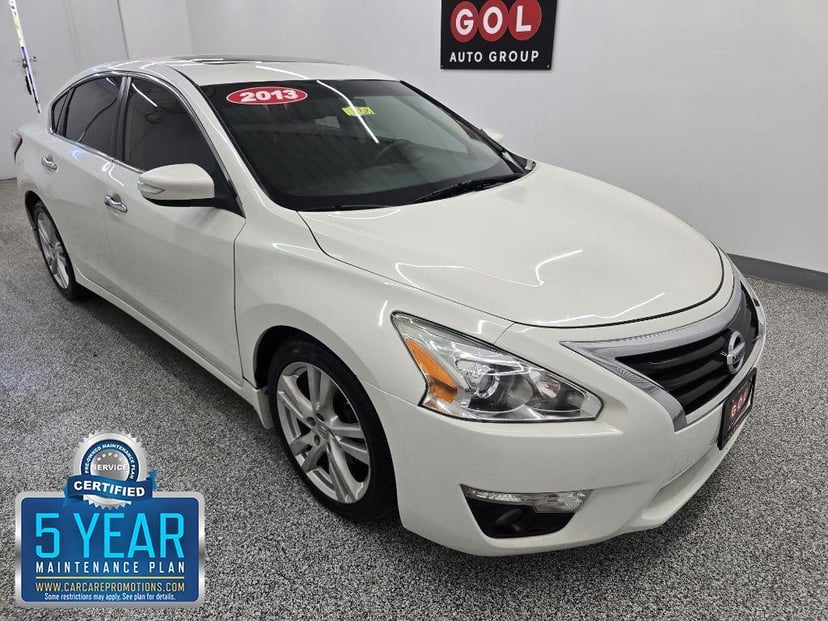 2013 Nissan Altima - Image 1