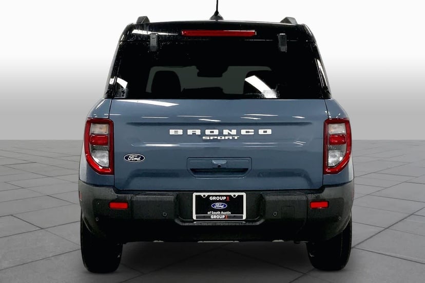 2026 Ford Bronco - Image 3