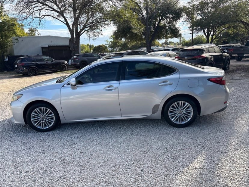 2014 Lexus ES - Image 1