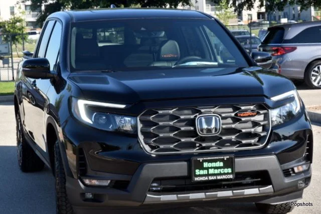 2026 Honda Ridgeline TrailSport 4D Crew Cab Crystal Black Pearl - Image 2