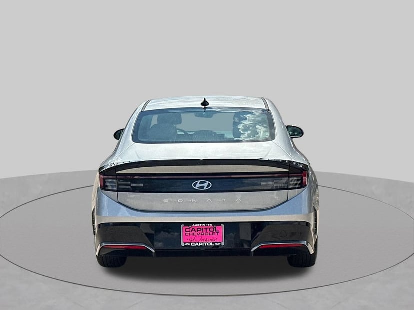 2024 Hyundai Sonata - Image 3