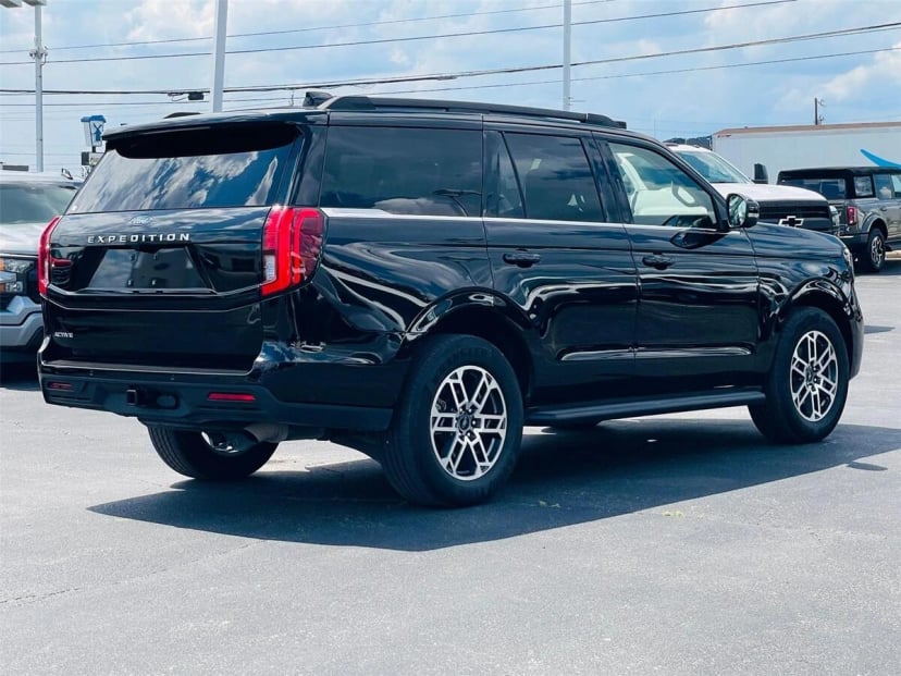 2025 Ford Expedition - Image 1