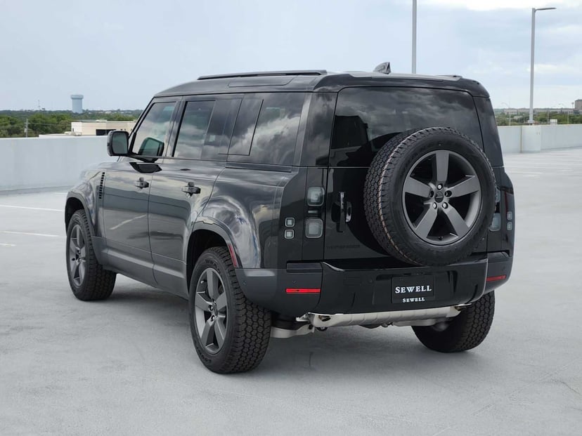 2026 Land Rover Defender - Image 2