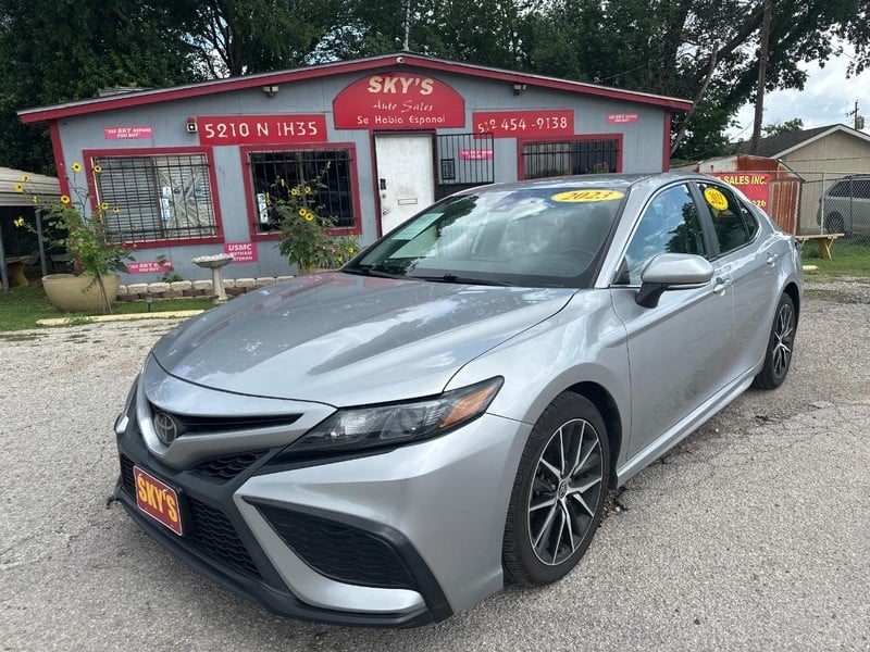 2023 Toyota Camry - Image 1