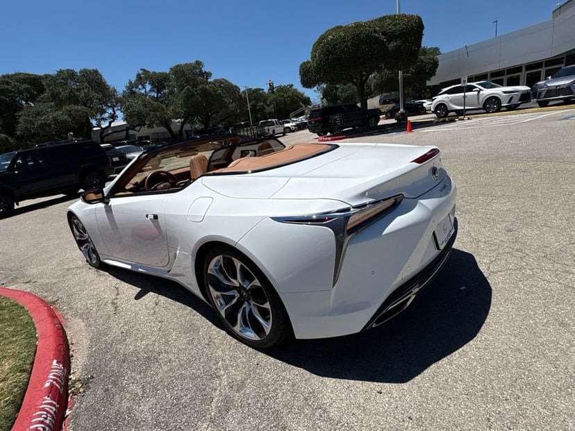 2023 Lexus LC 500 - Image 3