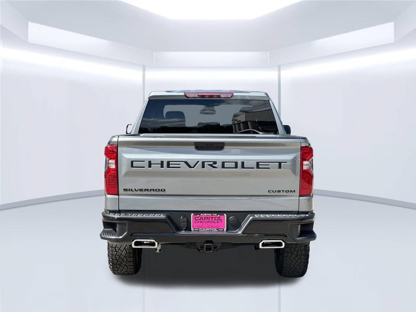 2026 Chevrolet Silverado 1500 - Image 3