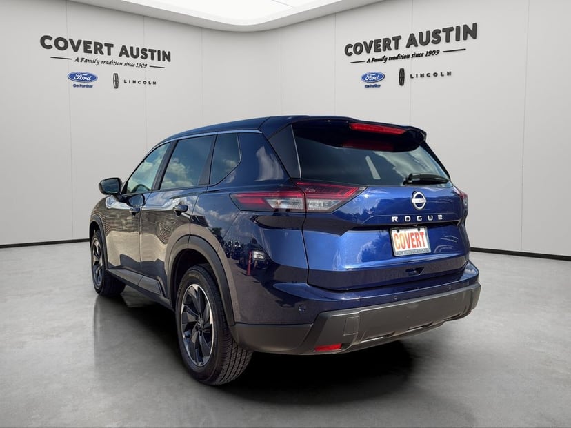 2025 Nissan Rogue - Image 3