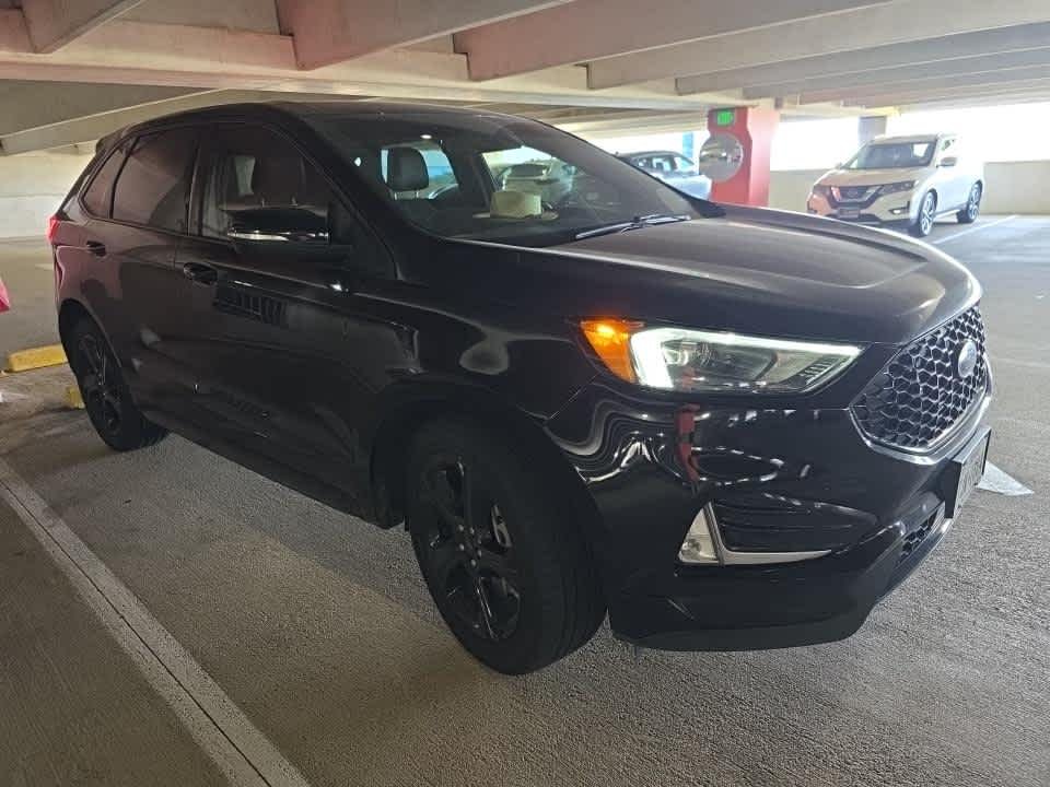 2023 Ford Edge - Image 1