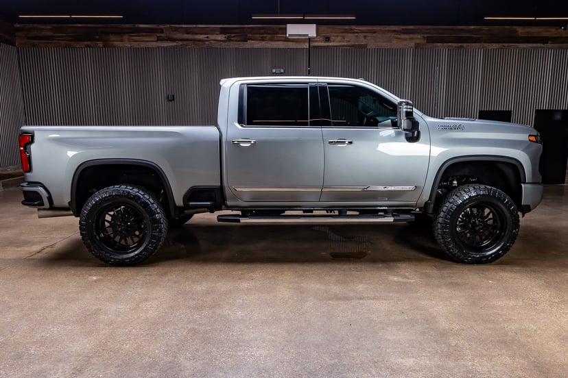 2024 Chevrolet Silverado 2500 HD - Image 1