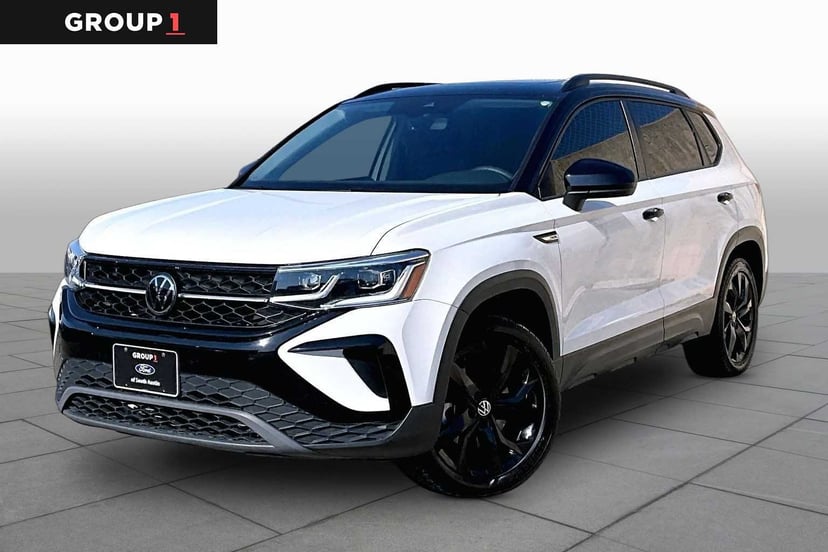 2024 Volkswagen Taos - Image 2