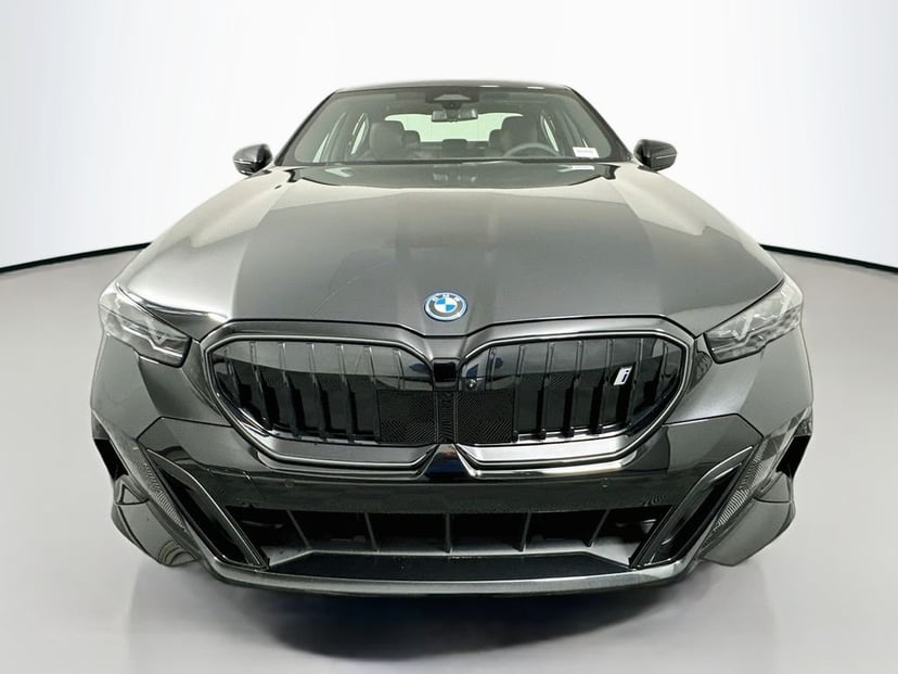 2027 BMW i5 - Image 1