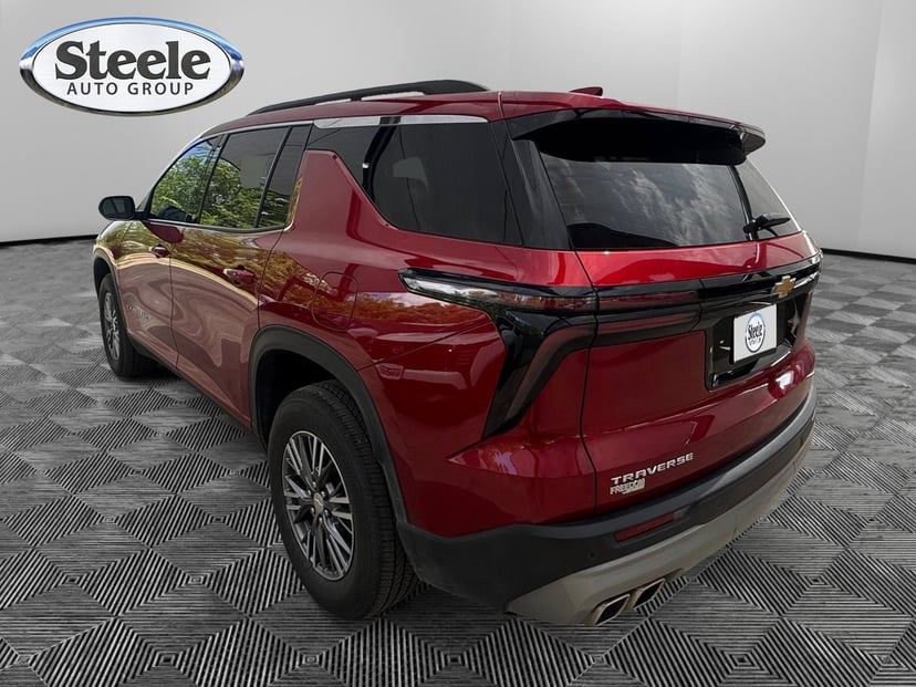 2025 Chevrolet Traverse - Image 3