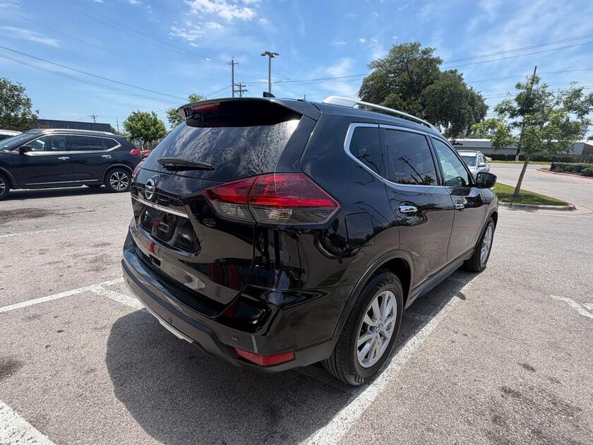 2020 Nissan Rogue - Image 2