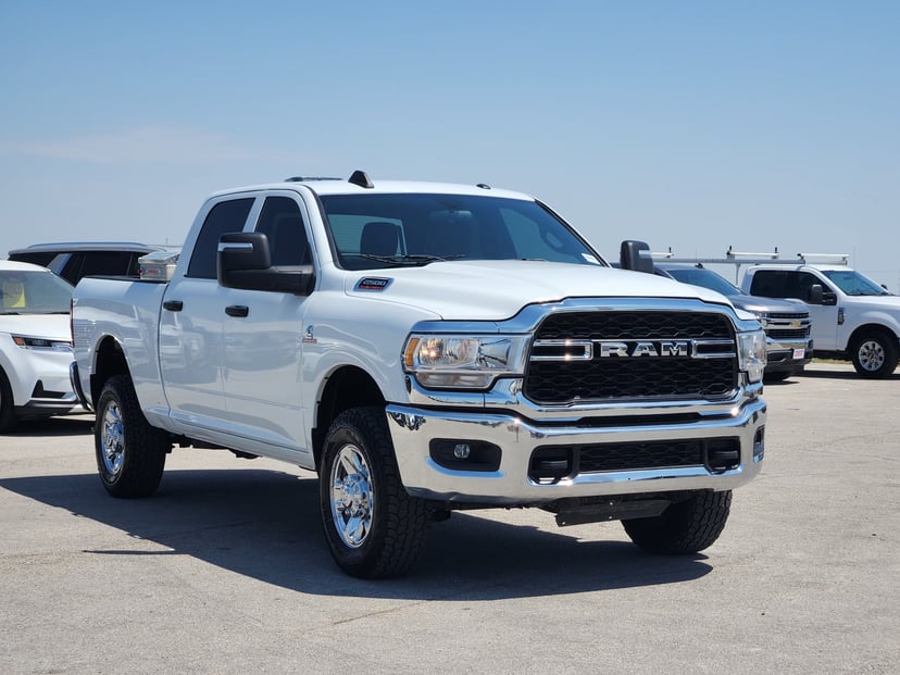 2023 Ram 2500 - Image 3