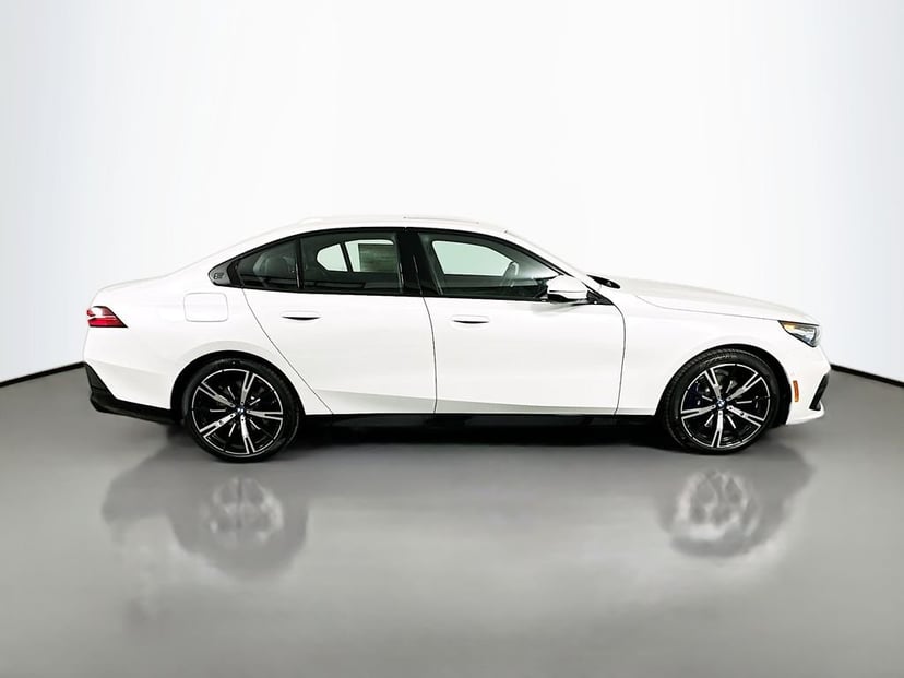 2026 BMW 530i - Image 2
