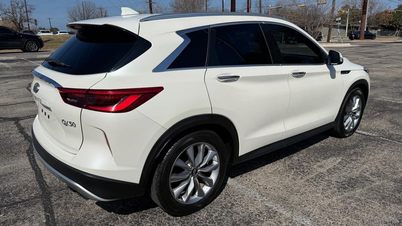 2020 INFINITI QX50 - Image 2
