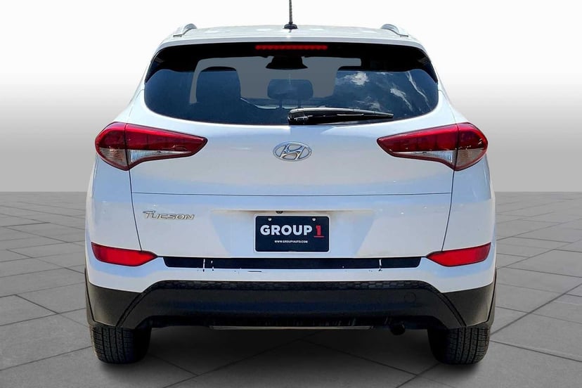 2017 Hyundai Tucson - Image 1