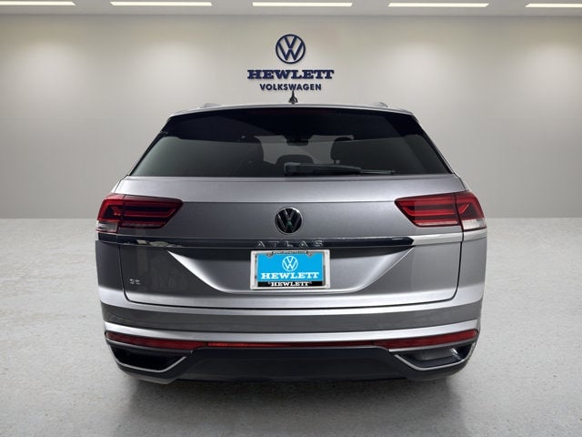 2022 Volkswagen Atlas Cross Sport - Image 3