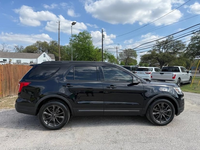 2019 Ford Explorer - Image 1