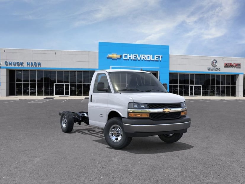 2025 Chevrolet Express Cutaway - Image 1