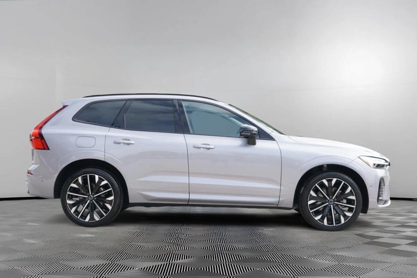 2026 Volvo XC60 - Image 1