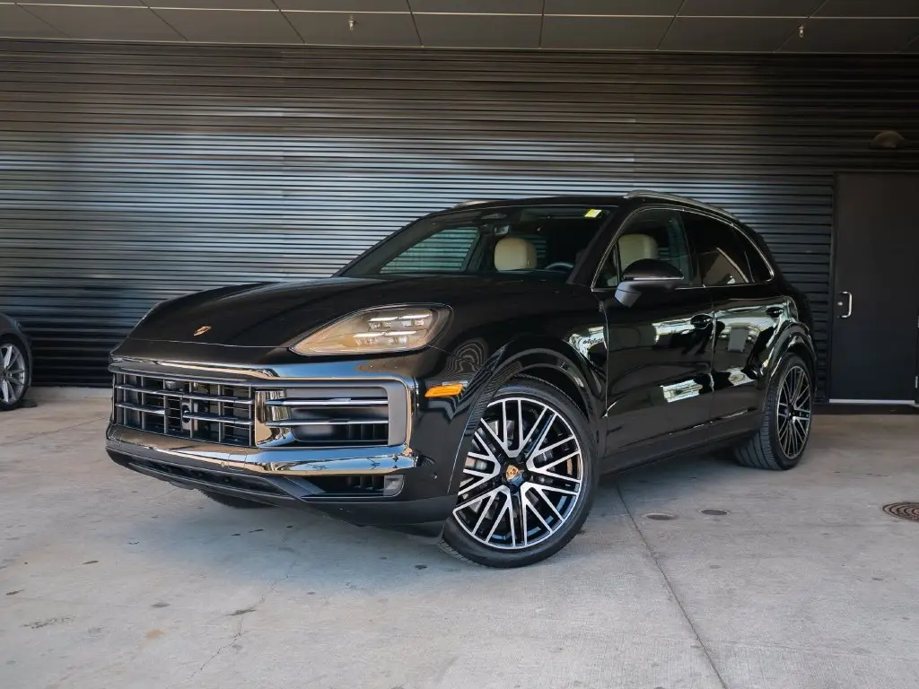 2026 Porsche Cayenne - Image 1